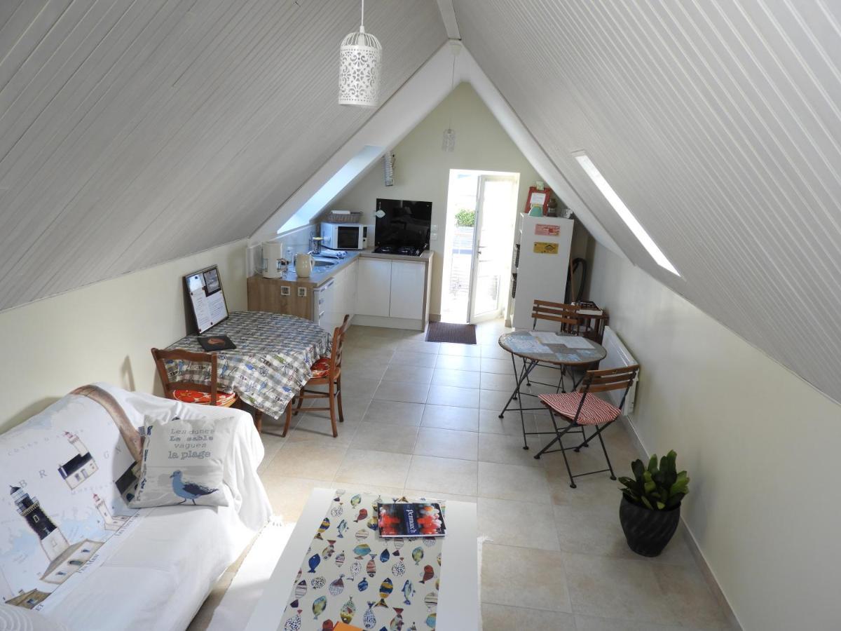 Bed and Breakfast Les Volets Bleus Saint-Guénolé Exteriér fotografie